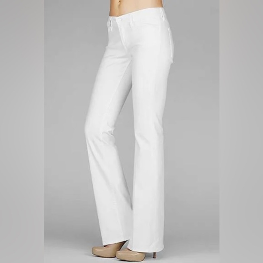 [SOLD] 7 For All Mankind White Original Bootcut Jeans Low Rise - 26 Retail $169